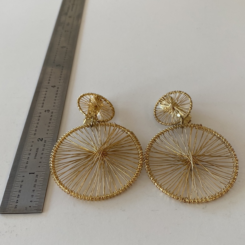 Vintage clip on earrings - Picture 3 of 6